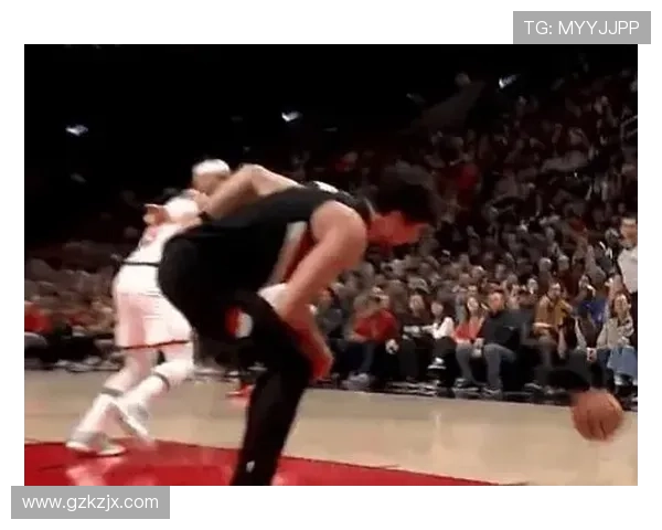 阿夫迪亚自述趴睡背伤被迫侧睡